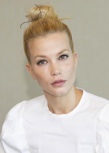 シルヴィア フークス Sylvia Hoeks について 映画データベース Allcinema